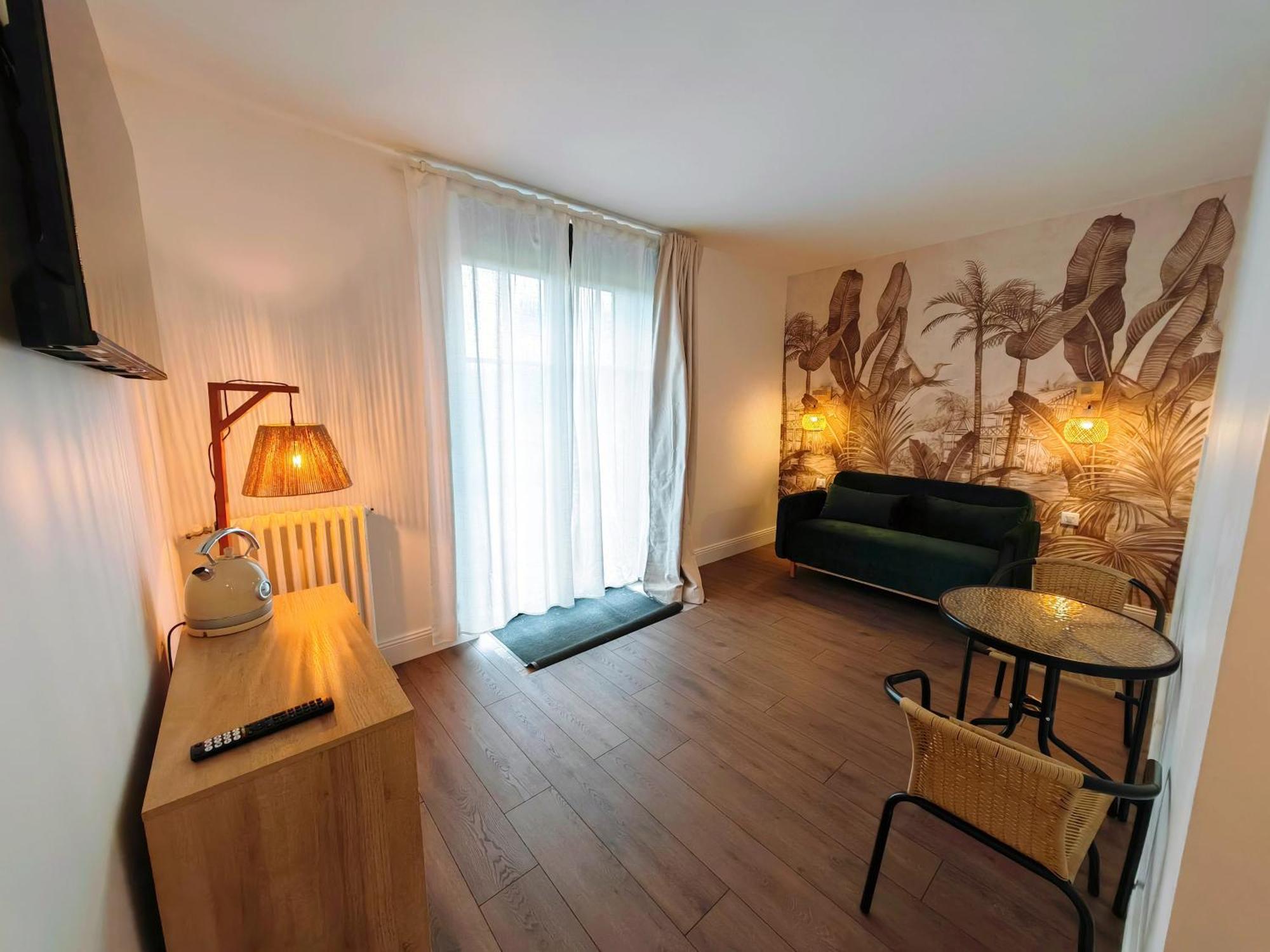 Ferienwohnung Domaine De L'Isle Maniere Saint-Quentin-sur-le-Homme Exterior foto